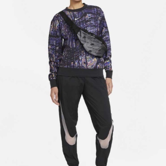 Nike Sportswear Fleece Crew Long Sleeve Pullover radioactive purple new w tags - Picture 7 of 7